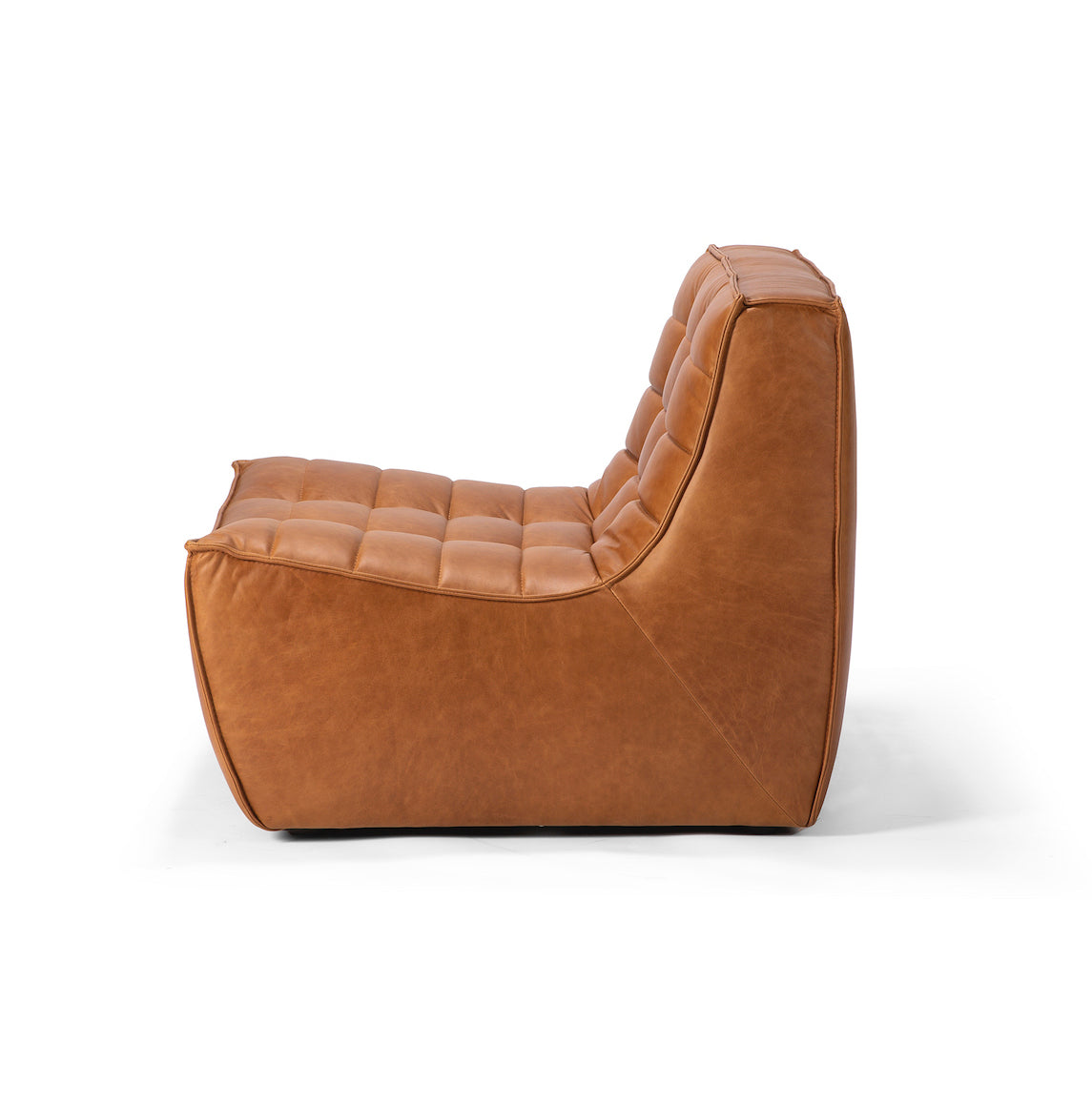 Fauteuil de salon classique en cuir pleine fleur aniline avec assise ergonomique capitonnée