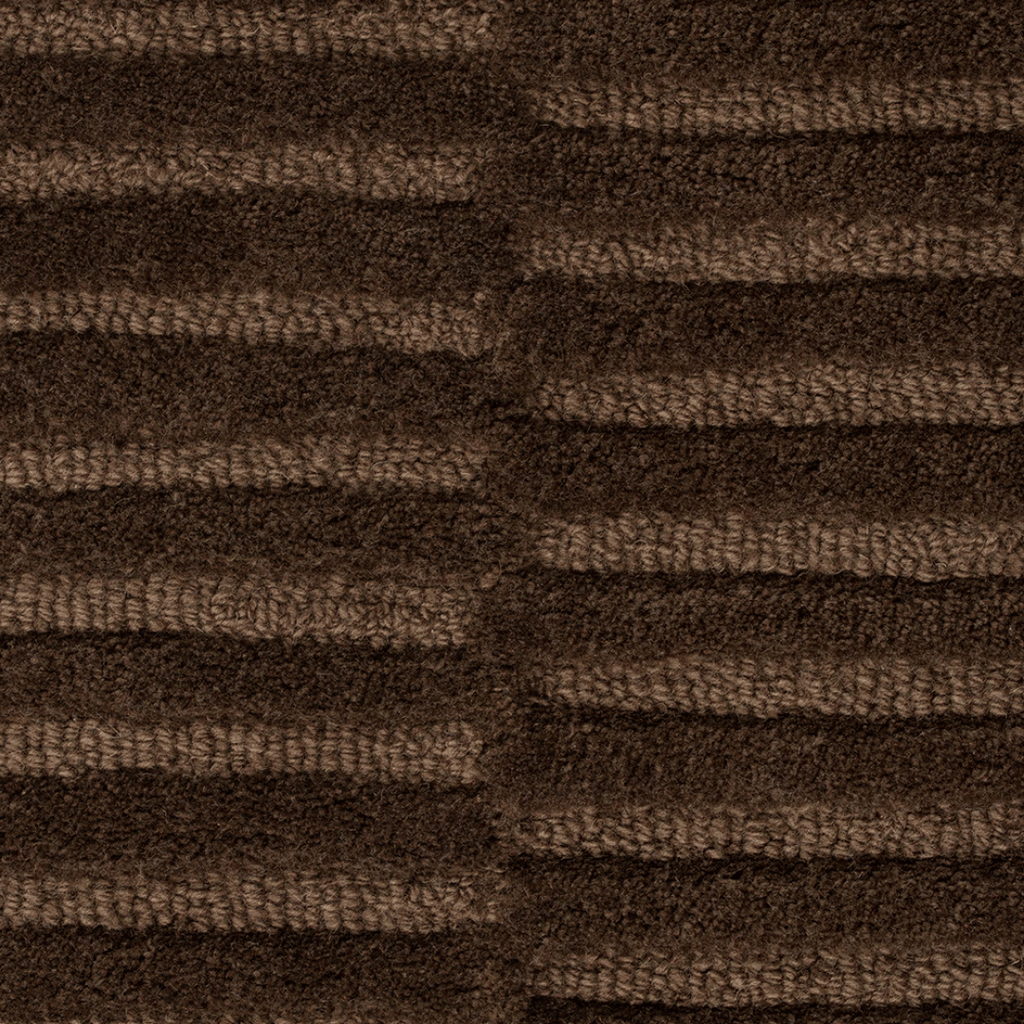 Tapis contemporain 100 % laine à poils coupés courts/longs, avec texture linéaire audacieuse, pour le salon