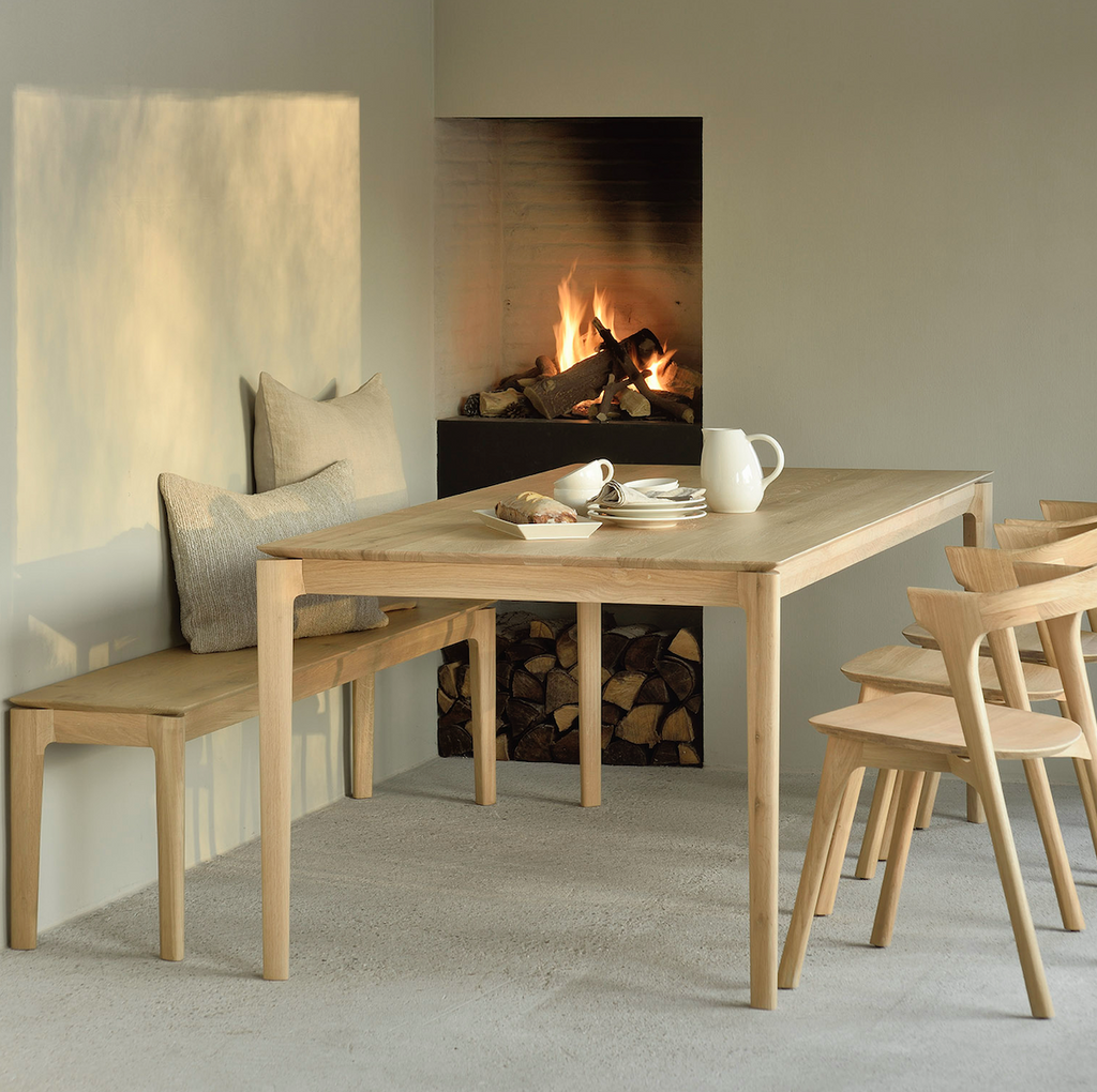 Banc de salle à manger scandinave en chêne massif avec pieds fuselés