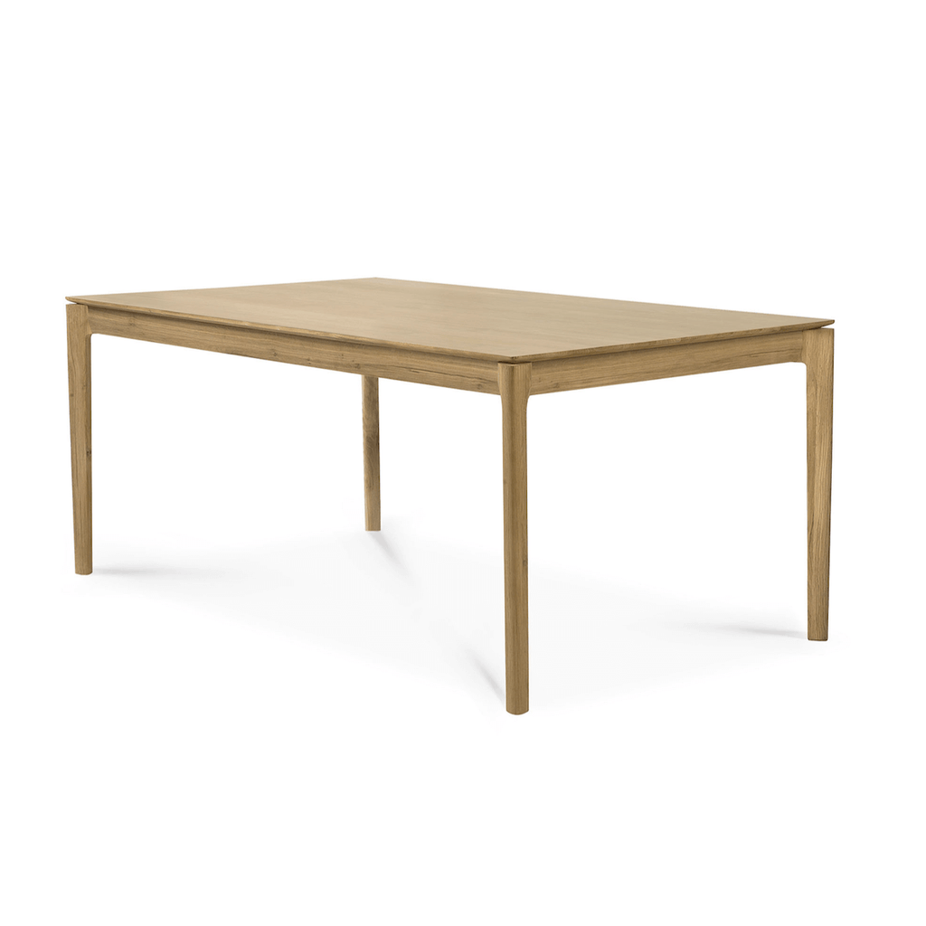 Table à manger scandinave en chêne massif avec pieds fuselés et finition à l'huile-cire pour salle à manger
