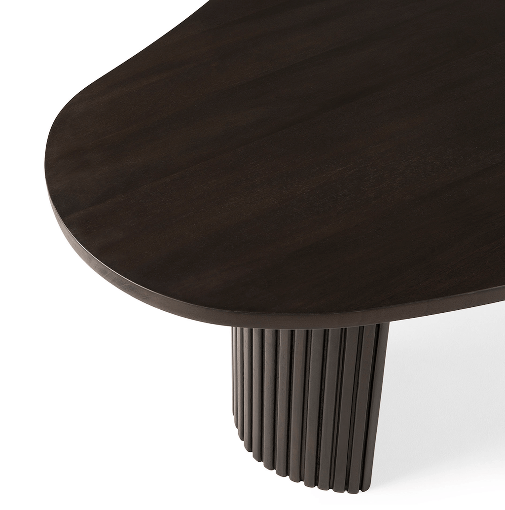 Table basse classique en acajou massif avec plateau gigogne en forme de rognon pour salon