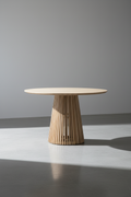 Table à manger ronde en teck massif naturel avec piédestal à lattes pour salle à manger