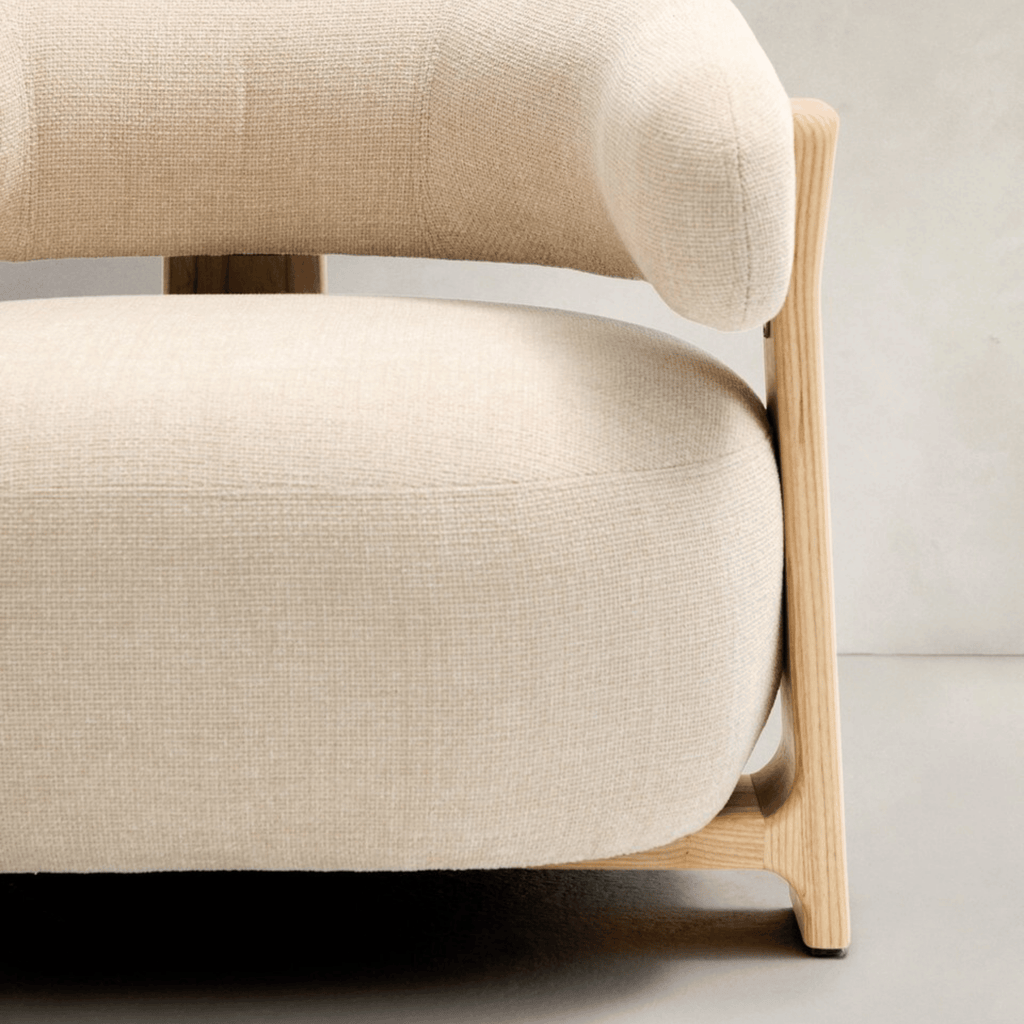 Fauteuil contemporain en polyester recyclé avec assise en mousse haute densité pour salon