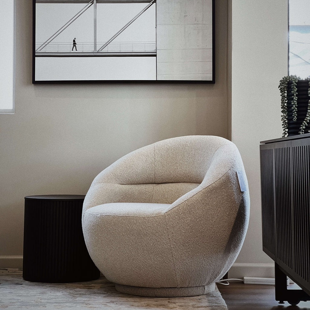 Fauteuil pivotant compact en polyester avec base à retour automatique pour chambre ou salon