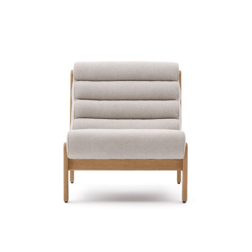 Fauteuil contemporain en polyester bouclé avec cadre tubulaire en chêne arrondi pour le salon