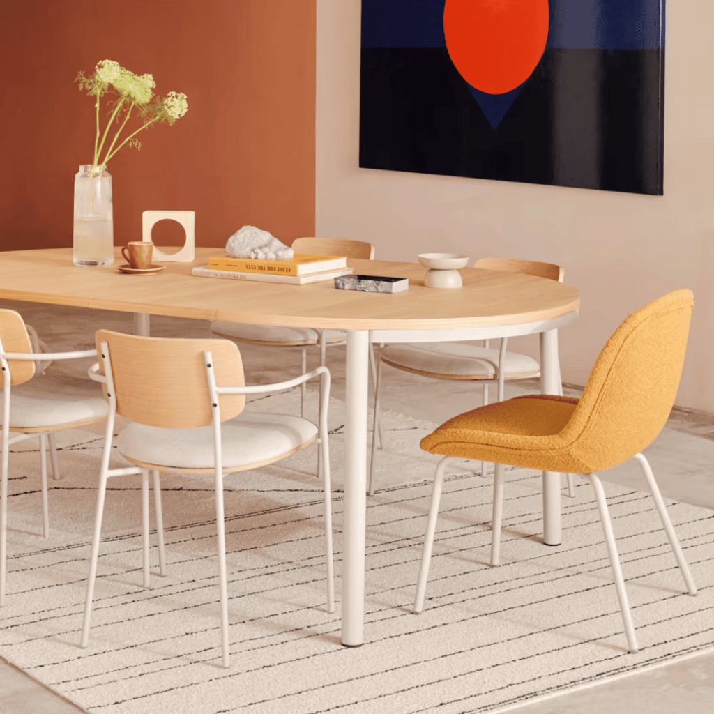 Table à manger ronde extensible en placage de chêne contemporain avec mécanisme d'ouverture facile pour salle à manger