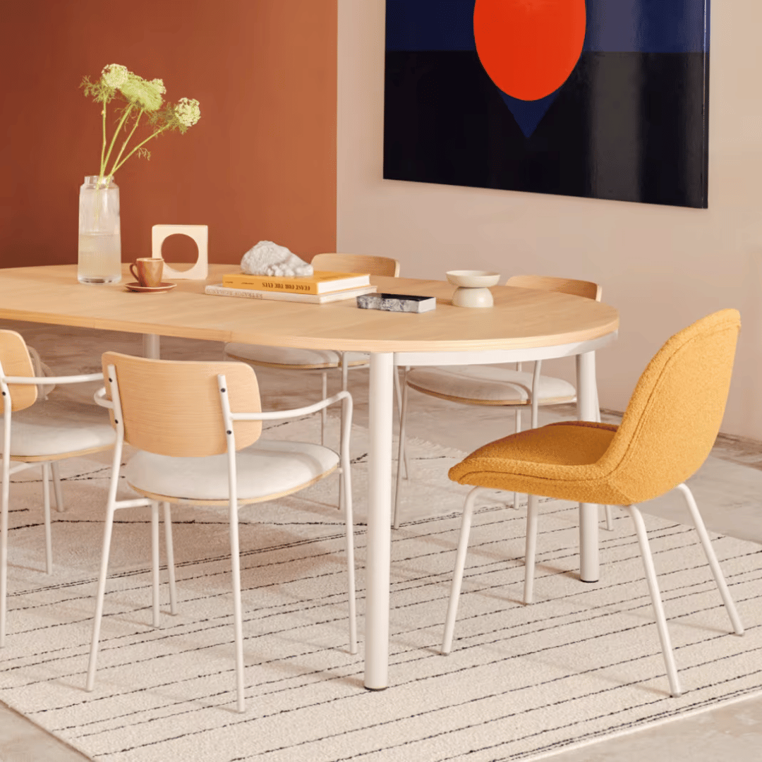 Table à manger ronde extensible en placage de chêne contemporain avec mécanisme d'ouverture facile pour salle à manger