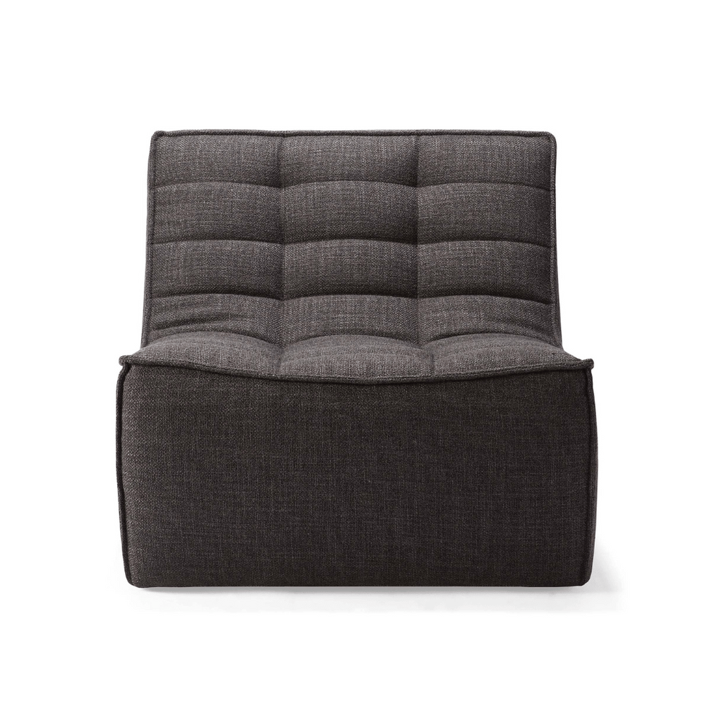 Fauteuil moderne en polyester-acrylique avec assise capitonnée incurvée pour salon