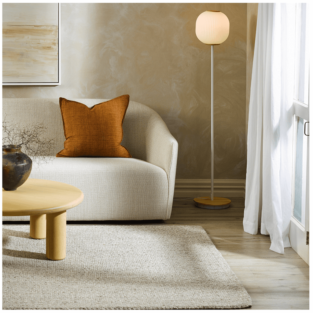 Tapis plat en laine naturelle et viscose avec tissage texturé subtil en galet pour salon