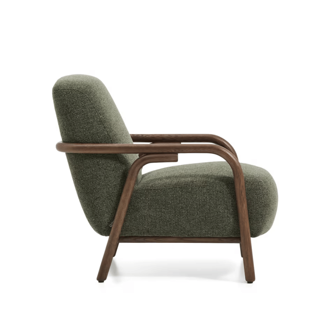 Fauteuil scandinave en polyester avec pieds en frêne massif pour salon