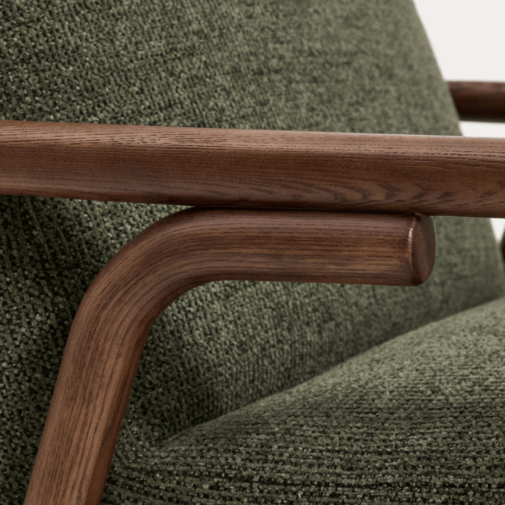 Fauteuil scandinave en polyester avec pieds en frêne massif pour salon