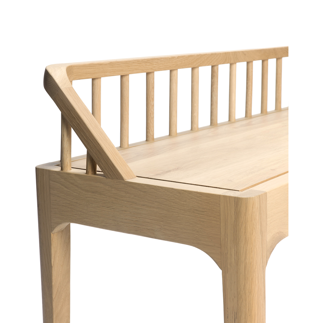 Banc scandinave en chêne massif avec design inspiré des fuseaux pour chambre ou couloir