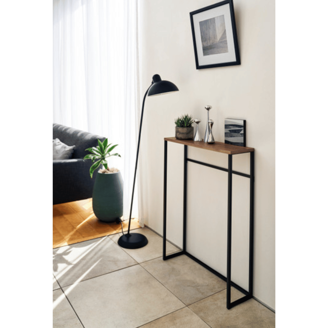 Console mince en placage de noyer d'inspiration japonaise avec crochets latéraux pour couloir