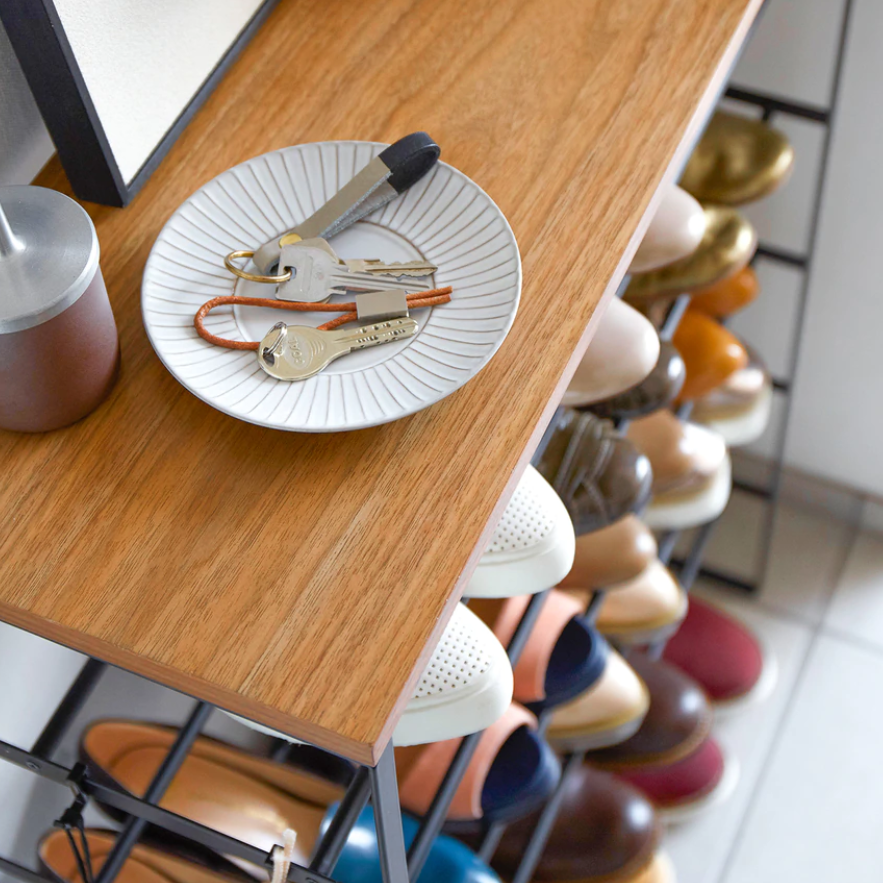 Meuble console porte-chaussures en placage de noyer d'inspiration japonaise avec rangement à plusieurs niveaux pour couloir